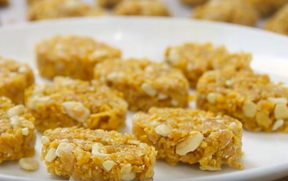 Peanut Butter Cornflakes Cookies
