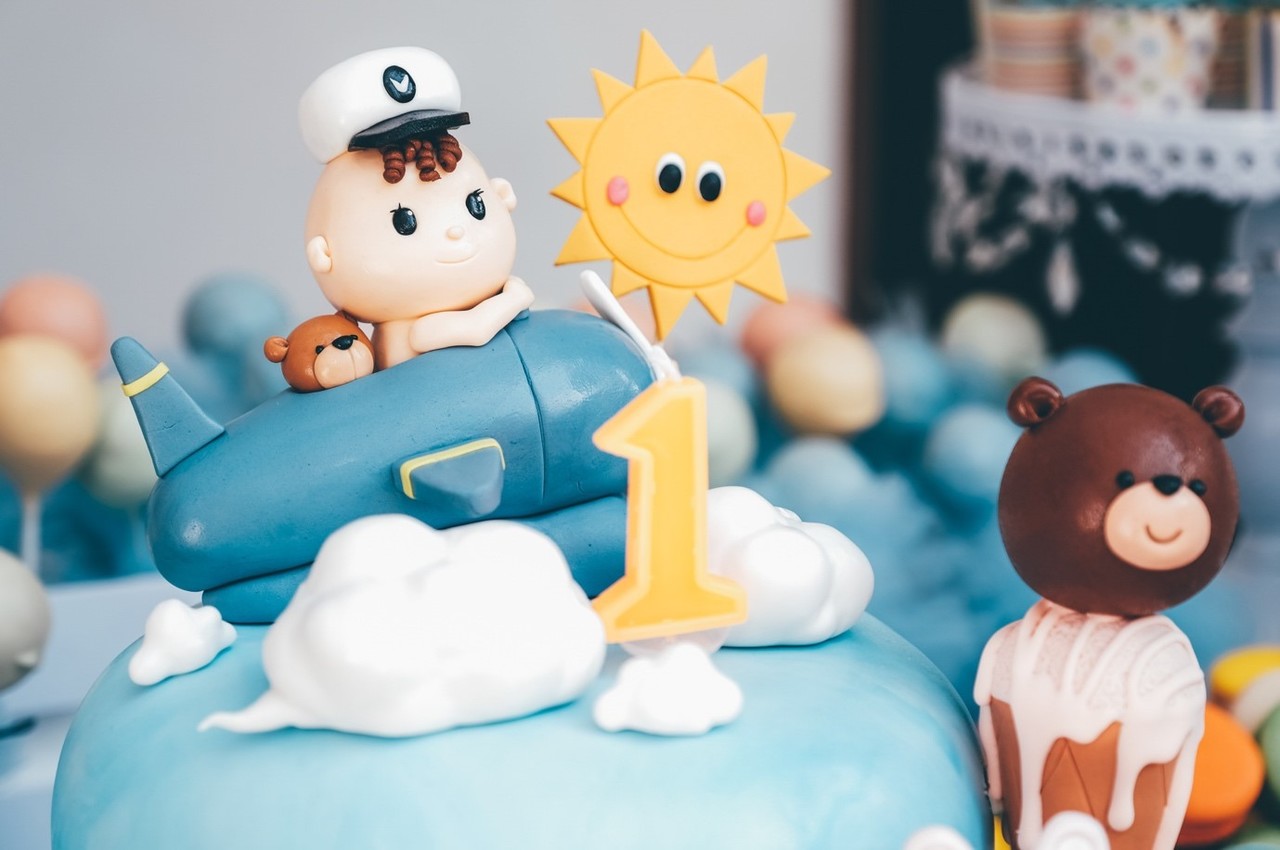 blue cute cake for birthday party
